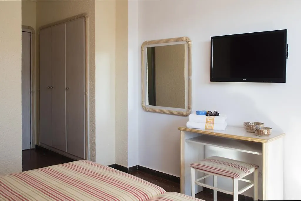 Luna Park Hotel Yoga & Spa Malgrat de Mar 3*,  Spain
